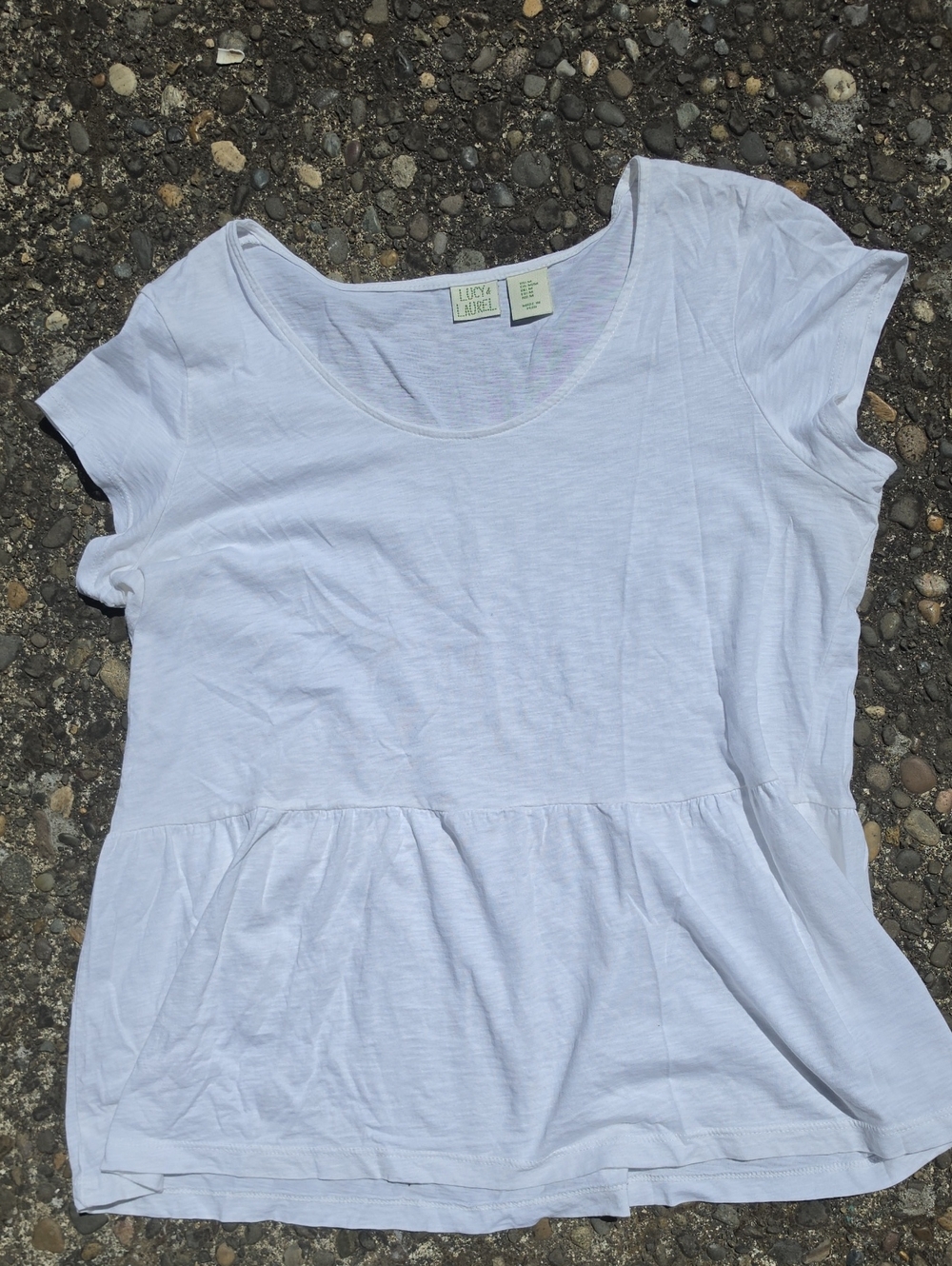 Lucy & Laurel White Short-Sleeve Peplum Top